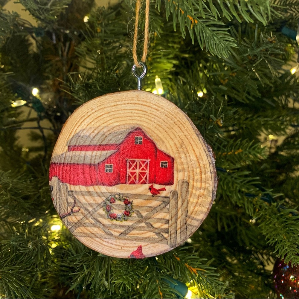 ❤️ Rustic Red Barn Wood Slice Ornament, Handcrafted Farmhouse Christmas Decor